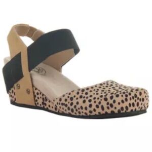 NEW Hokus Pokus Famous Leopard Print Wedge Black Strap Sz 8